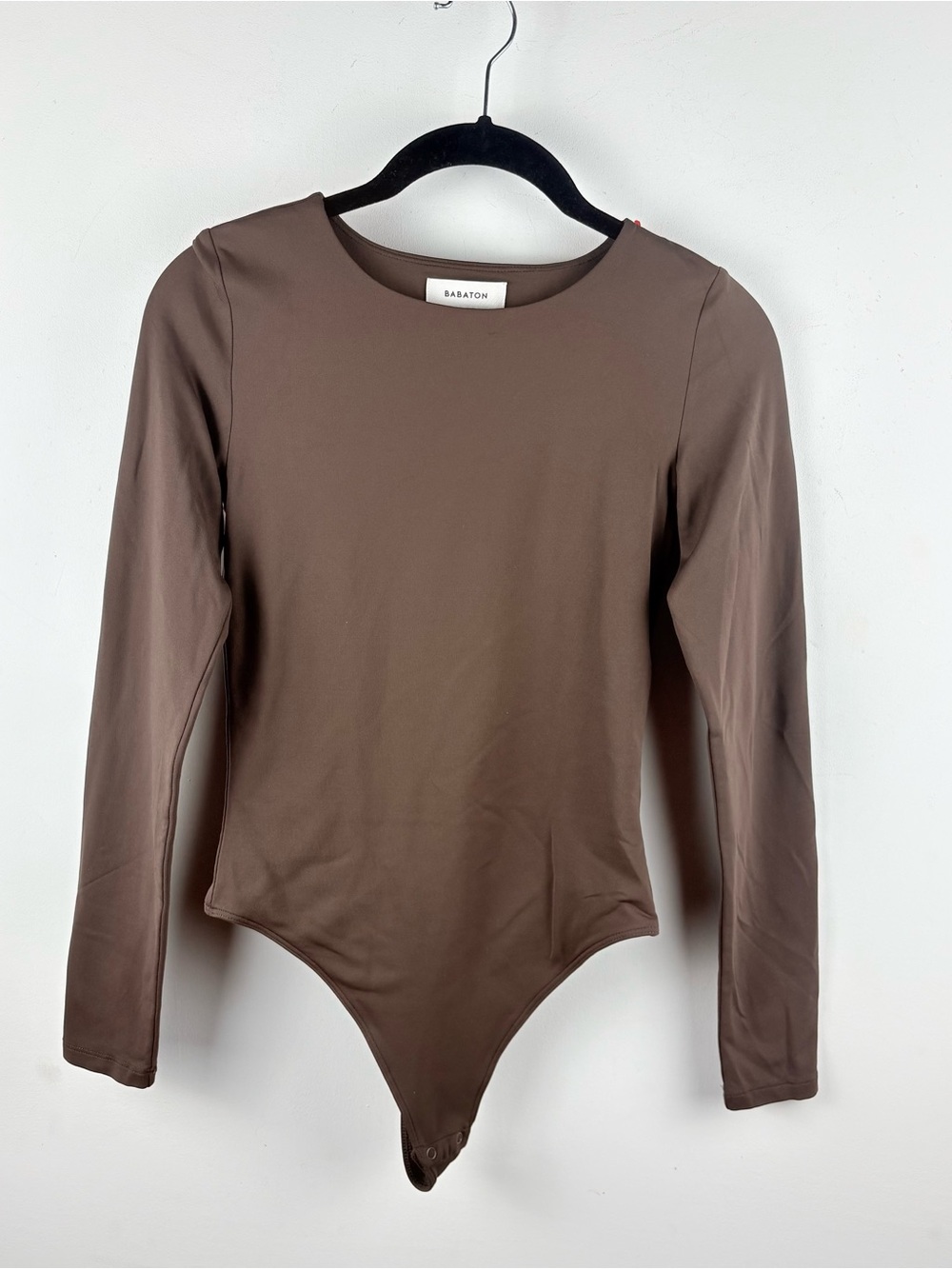 Aritzia Babaton Contour Round Neck Long Sleeve Bodysuit Brown Thong Snap Small